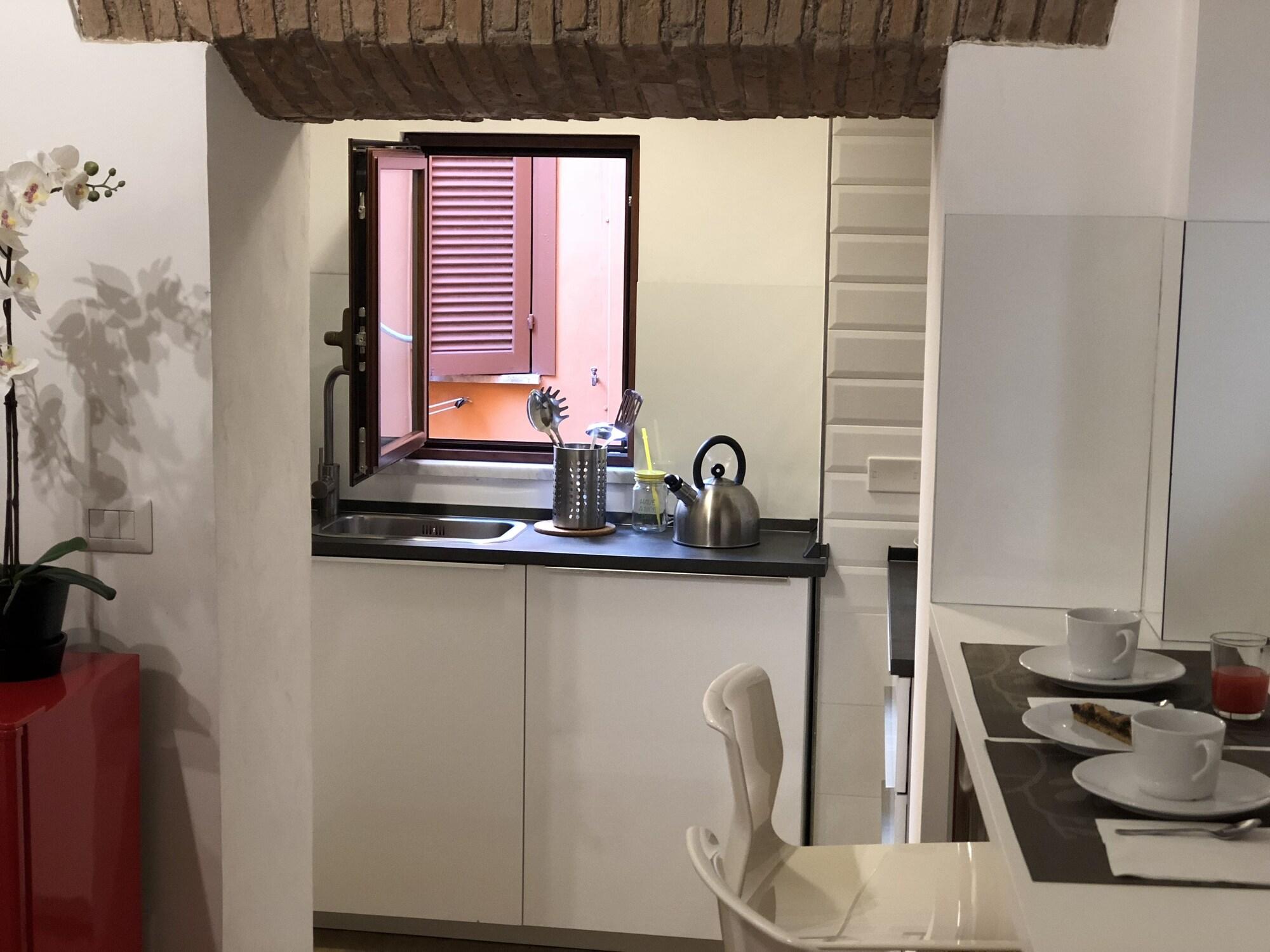 Giuturna Boutique 3*